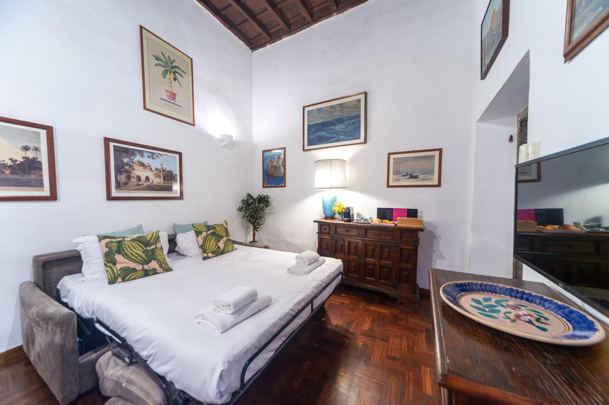 Cartari, Renaissance Flat A Few Steps From Piazza Navona And Vatican ภายนอก รูปภาพ